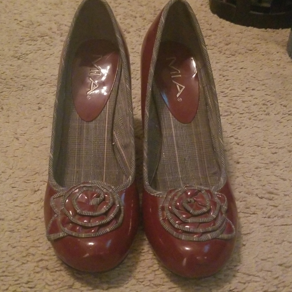 Mia Chunky heels